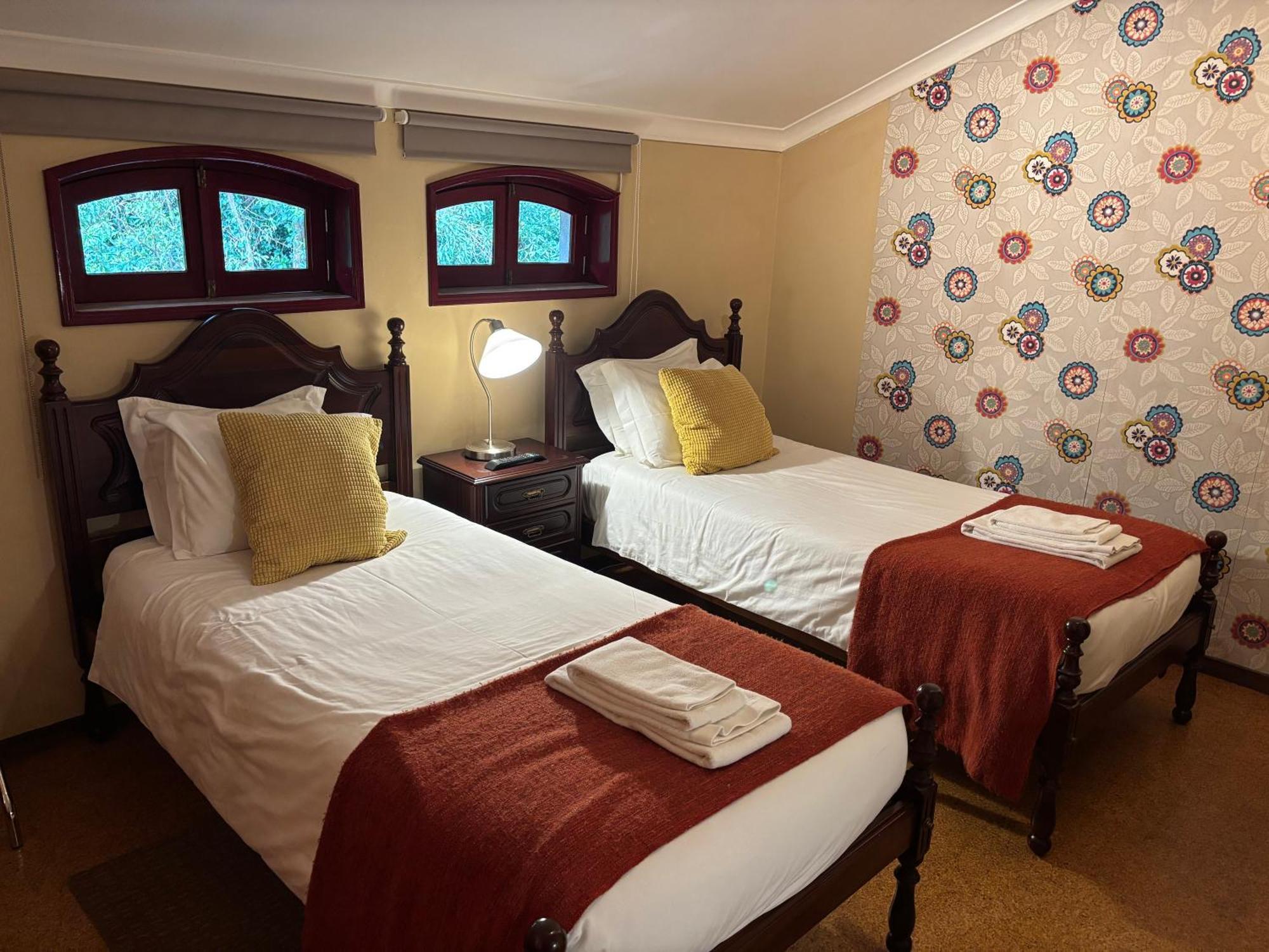 Chalet Relogio Guesthouse Sintra Luaran gambar