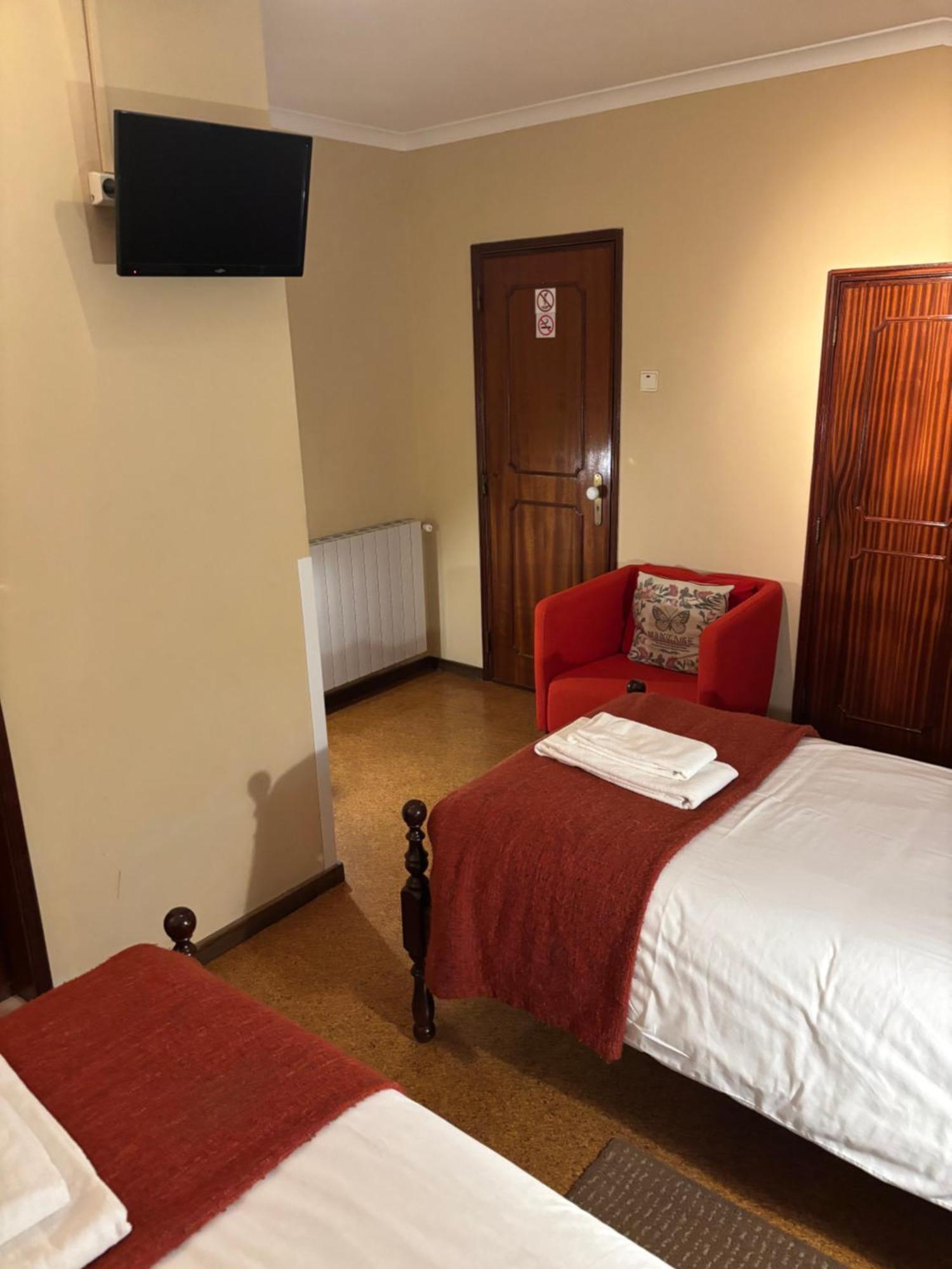 Chalet Relogio Guesthouse Sintra Luaran gambar
